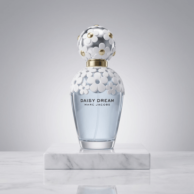 Daisy Dream by Marc Jacobs, 3.4 oz EDT Spray for Women - Unik Glow